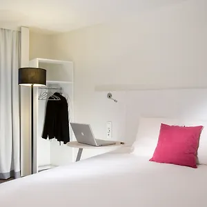 Hotel Ibis Styles Centre Gare Beffroi, Lille